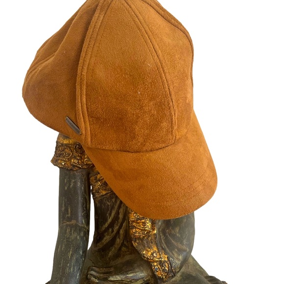 Steve Madden Accessories - Steve Madden One Size Suede Cap Hat